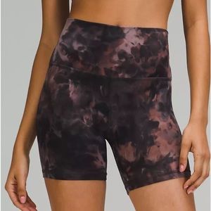 LuLuLemon Align High Rise 6” short